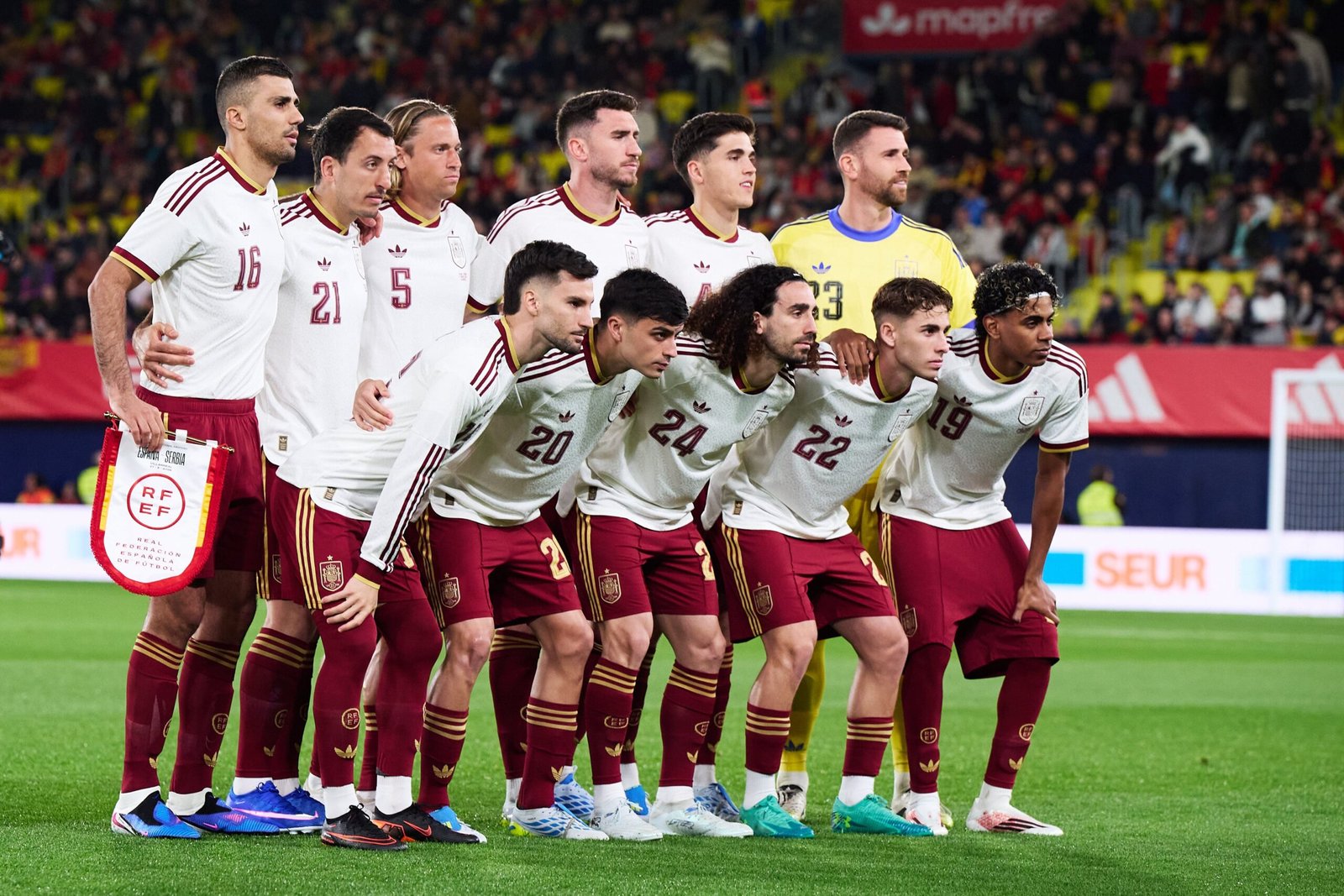 España lidera el grupo con un 1-0 ante Uruguay gracias a un error de Muslera