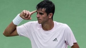 Jódar desafía la lógica en Shanghái: cuarta remontada seguida y  a semis