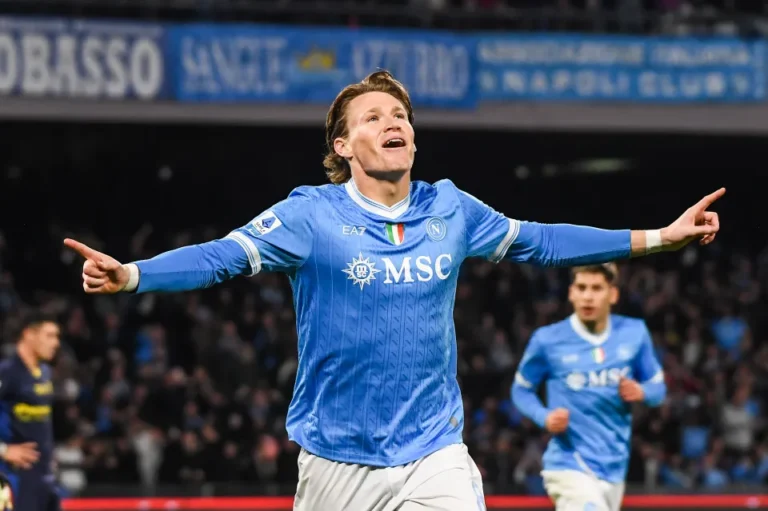 El Real Madrid pregunta por McTominay, el ‘Maradona escocés’ que Mourinho sigue llamando «my boy»