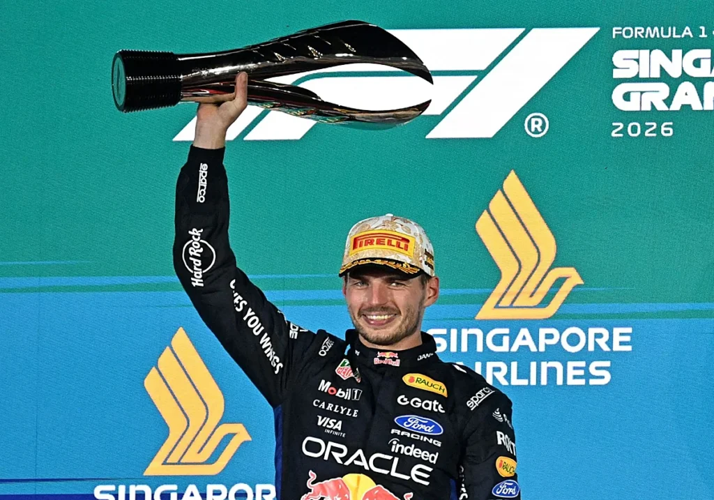 Verstappen conquista Singapur y Antonelli convierte el podio en una amenaza real para el Mundial